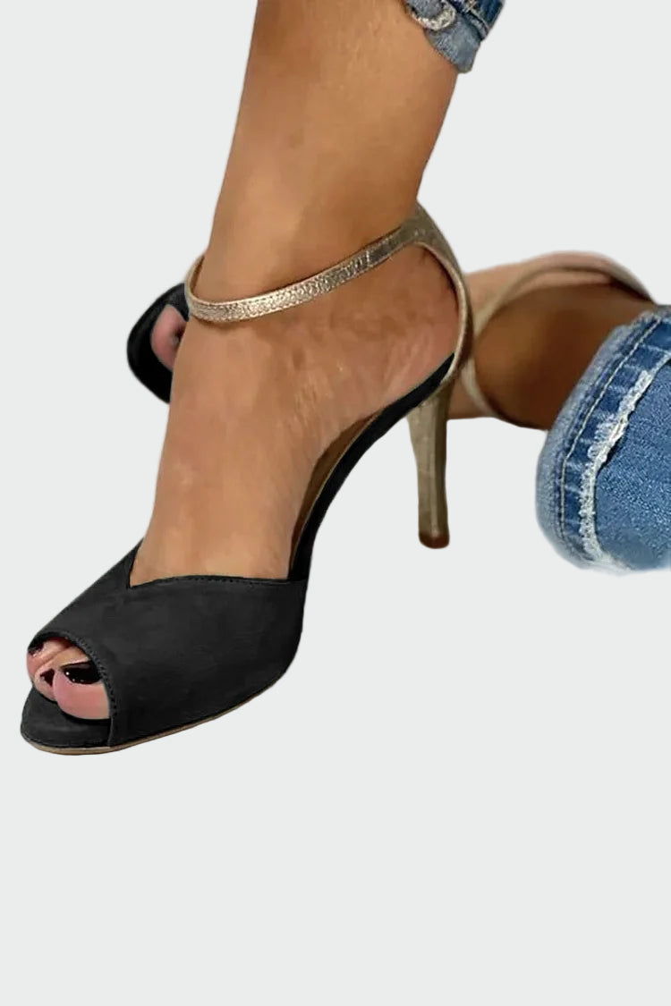 Elegant sandal med metalrem