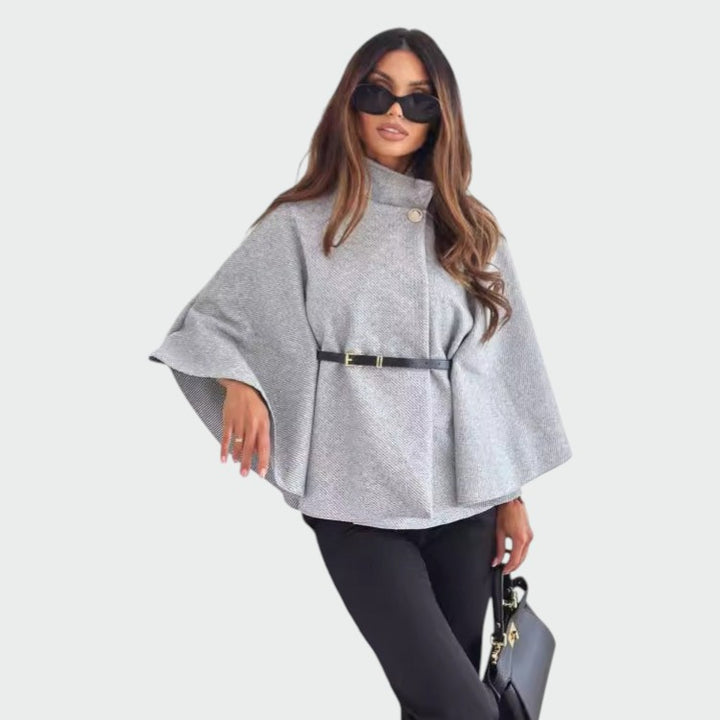 Alma – Elegant sommerfuglejakke med bælte