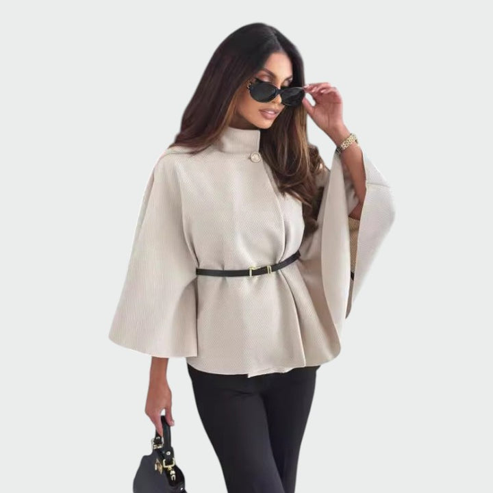 Alma – Elegant sommerfuglejakke med bælte