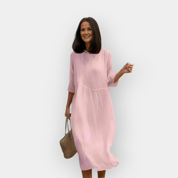 Kjole med Flatterende Design til Maven