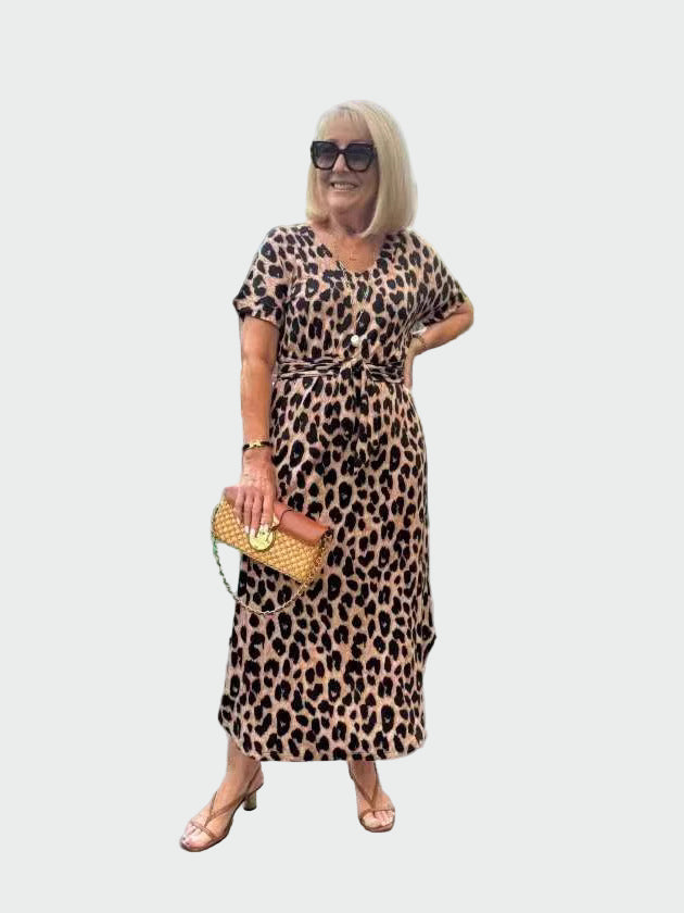 Kjole med leopardprint og imponerende V-udskæring