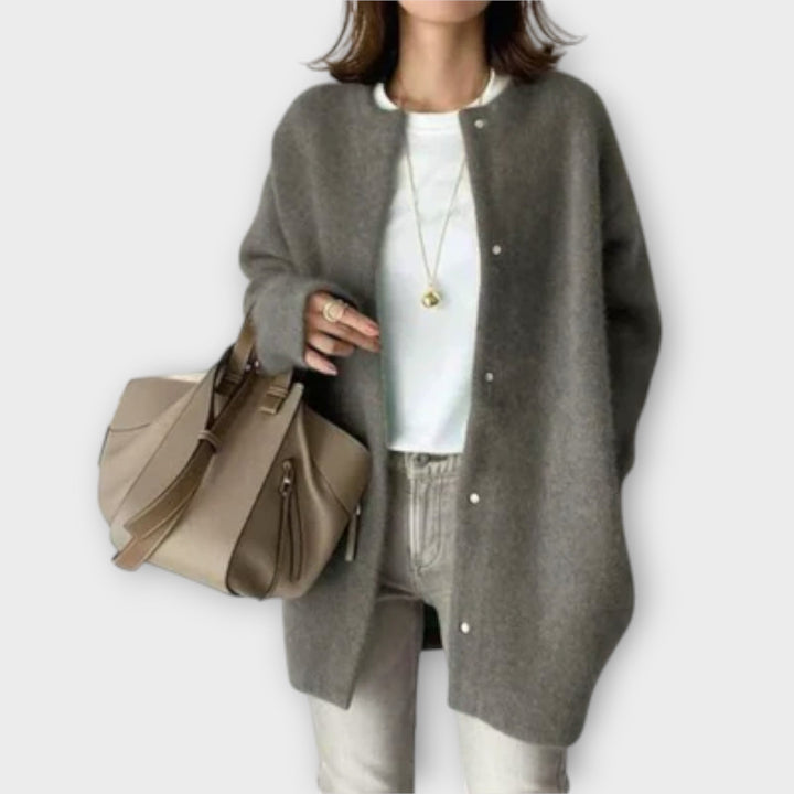 Lilly - Elegant Strikket Cardigan 