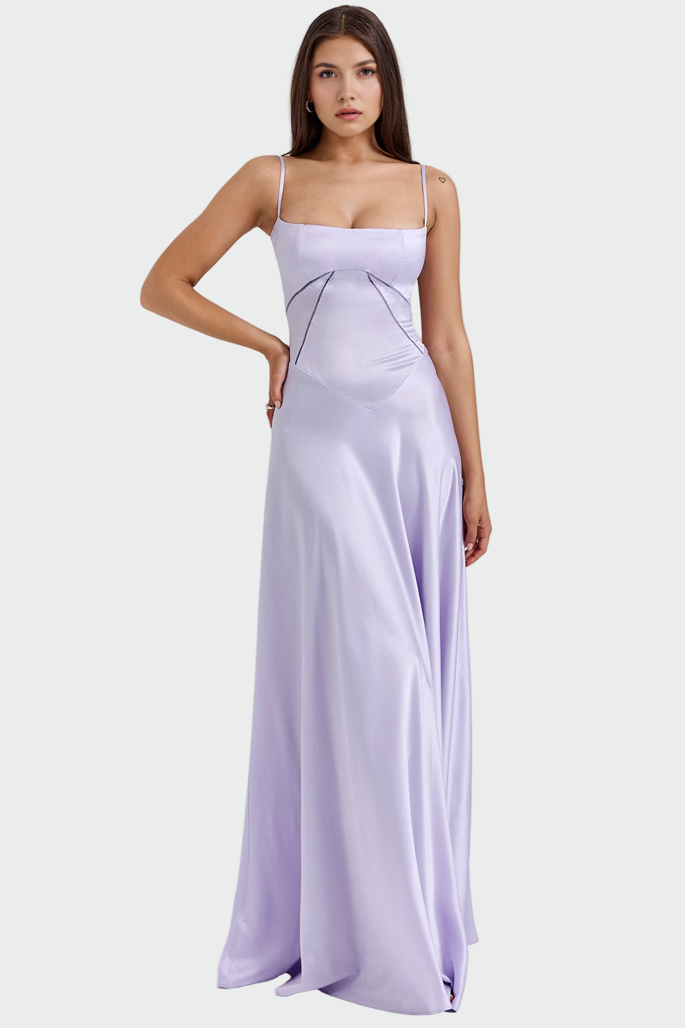Satin Maxi Kjole med Tynde Stropper