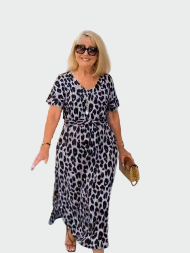 Kjole med leopardprint og imponerende V-udskæring