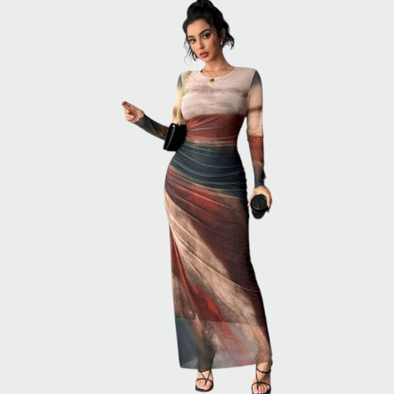 Torina – Komfortabel maxikjole med print, lange ærmer og rund hals