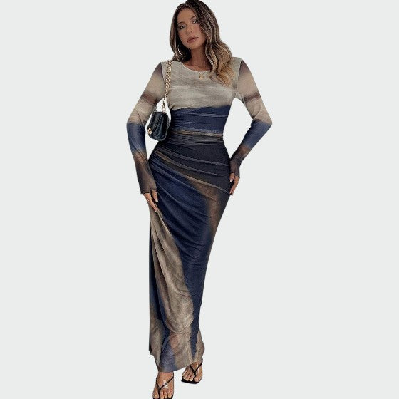 Torina – Komfortabel maxikjole med print, lange ærmer og rund hals